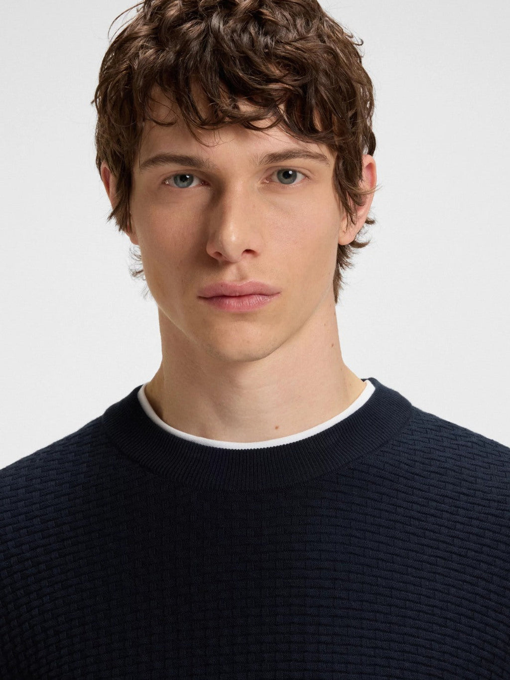 STRUCTURED SWEATER