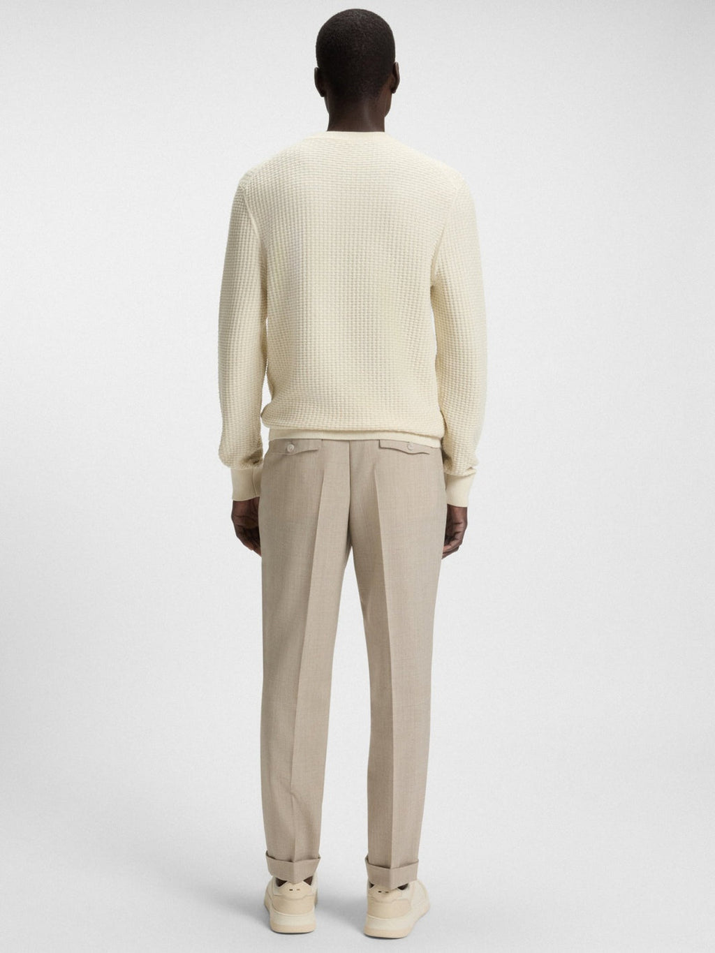 STRUCTURED SWEATER