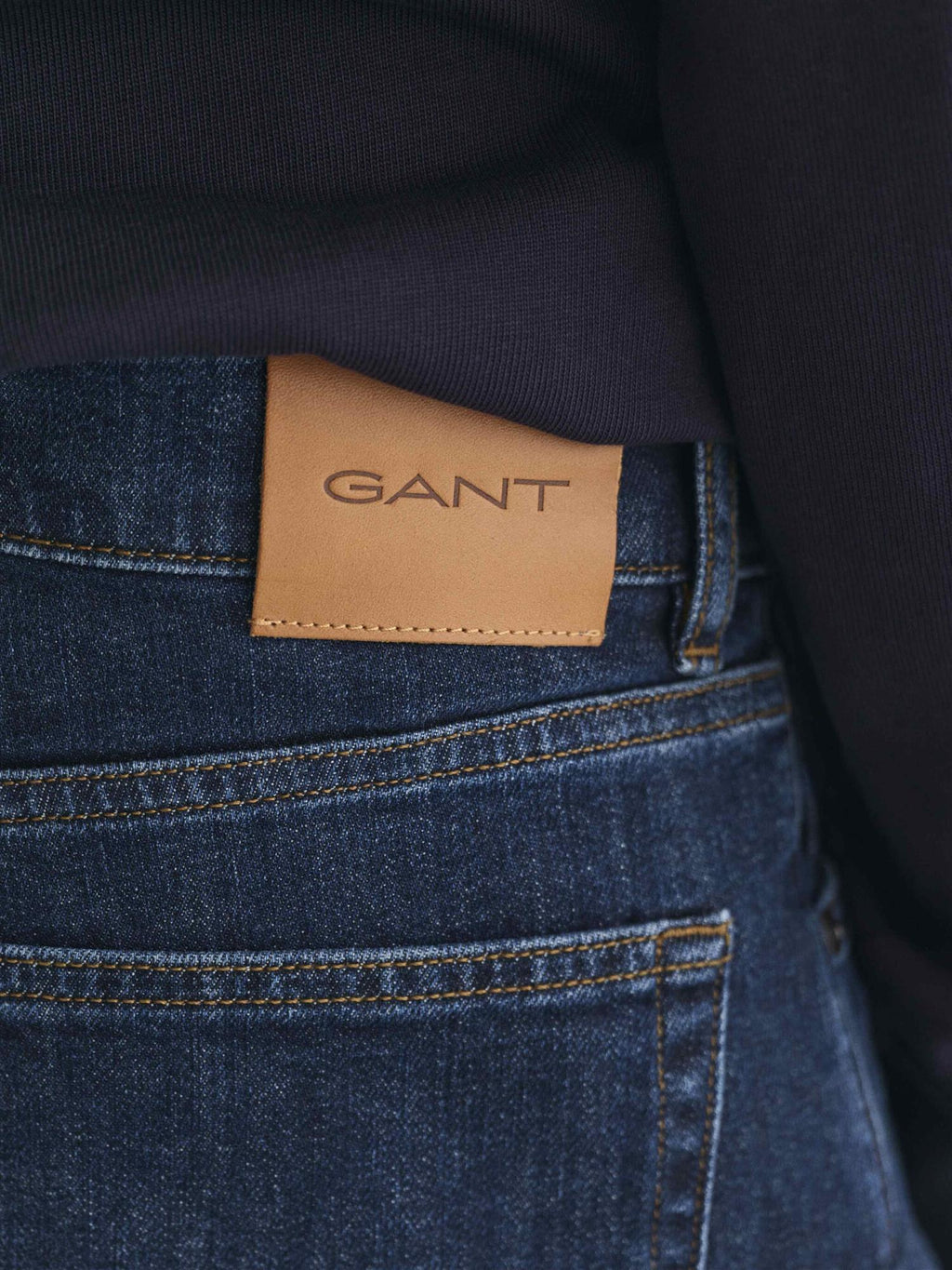 REGULAR FIT JEANS