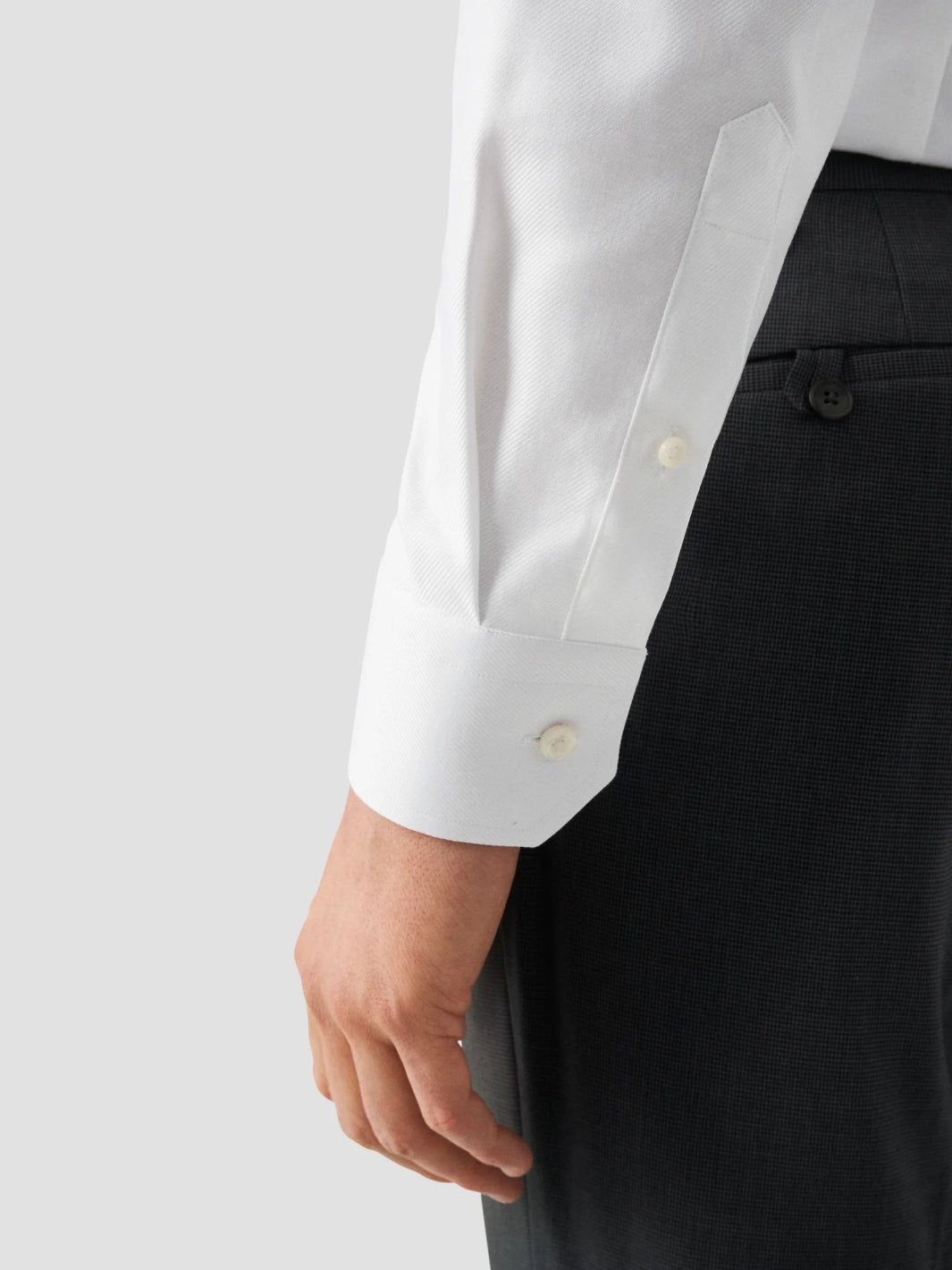 SLIM FIT TEXTURED TWILL SKJORTE