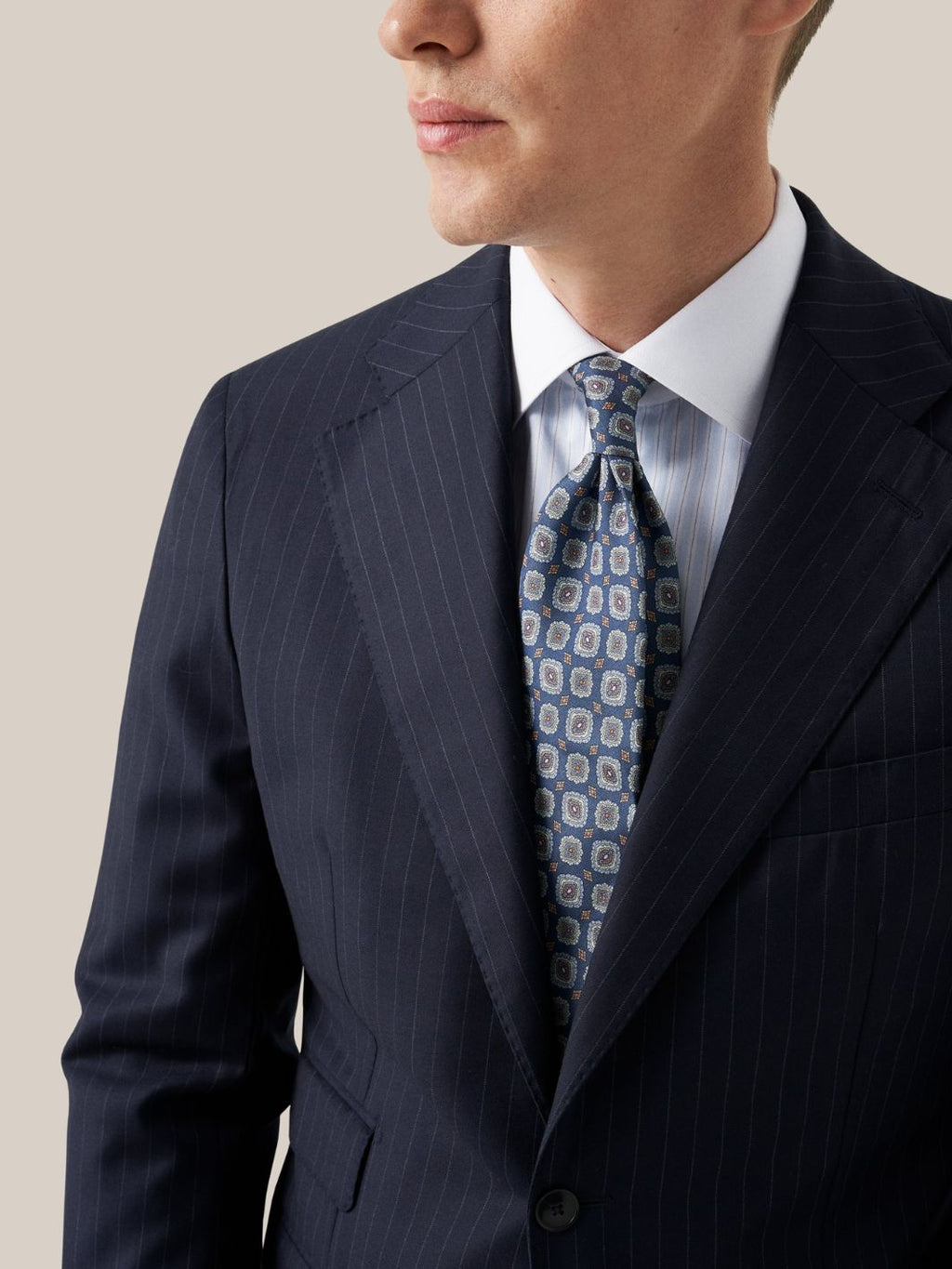 CONTEMPORARY STRIPED WHITE COLLAR SHIRT