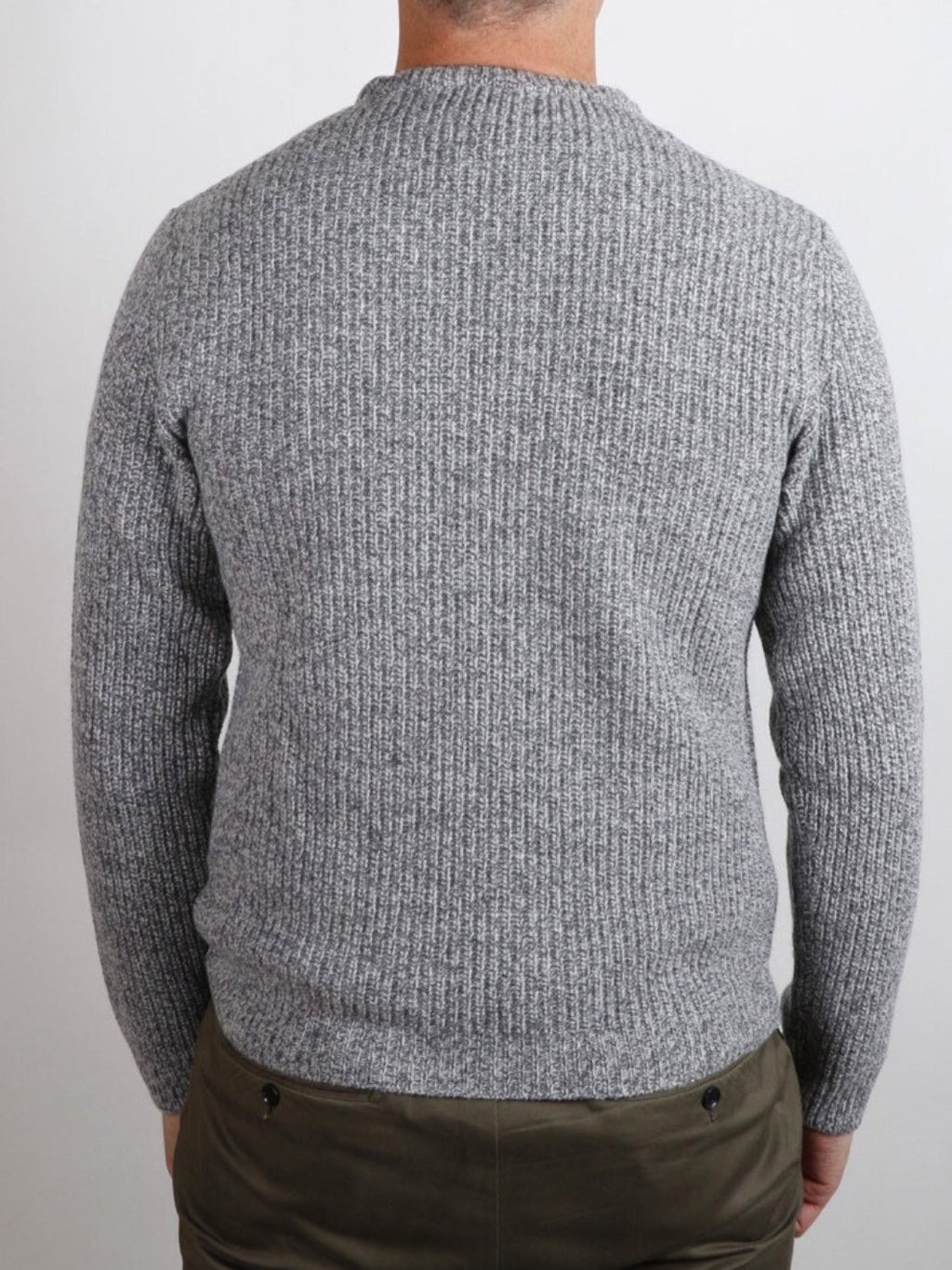 CREW NECK SWEATER