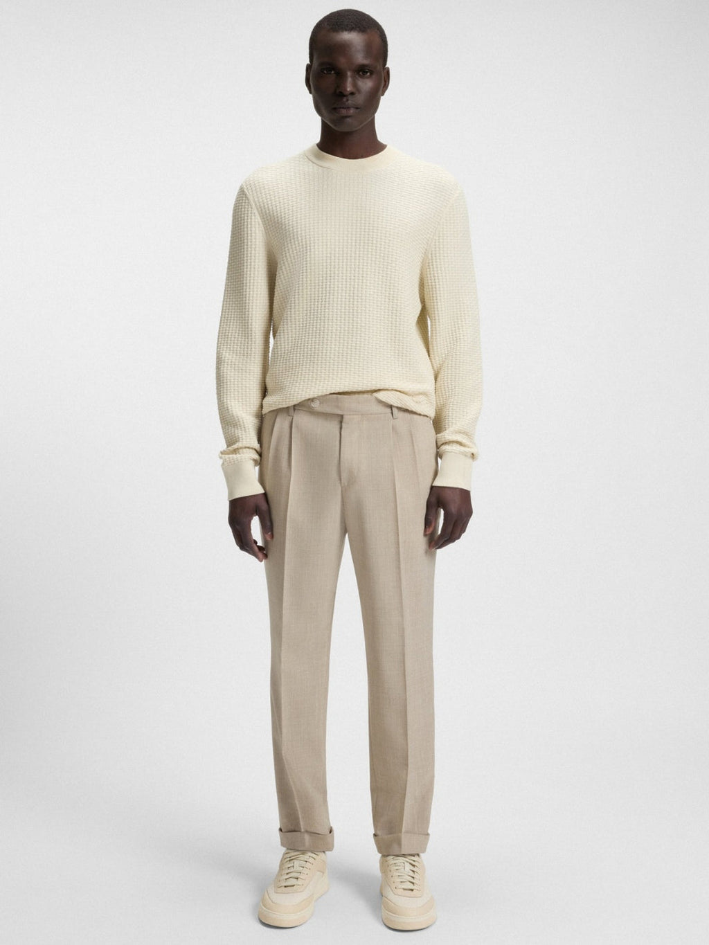 STRUCTURED SWEATER