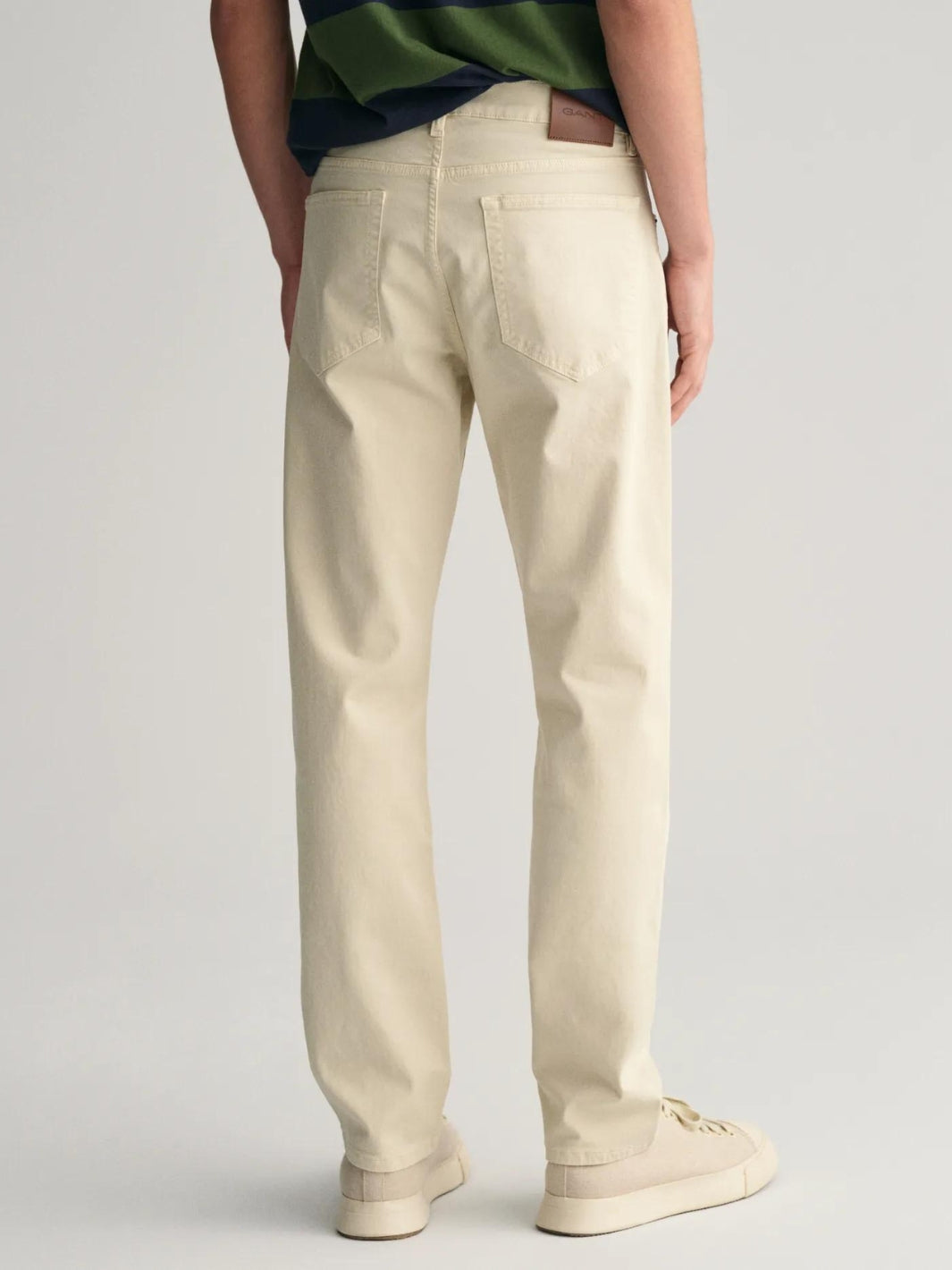 REGULAR DESERT JEANS
