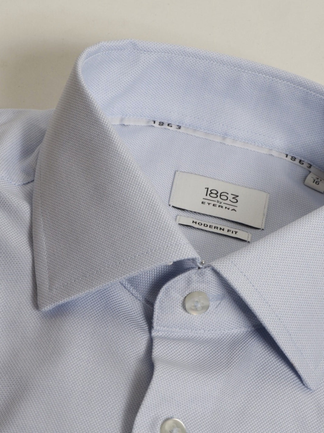 MODERN-FIT SHIRT