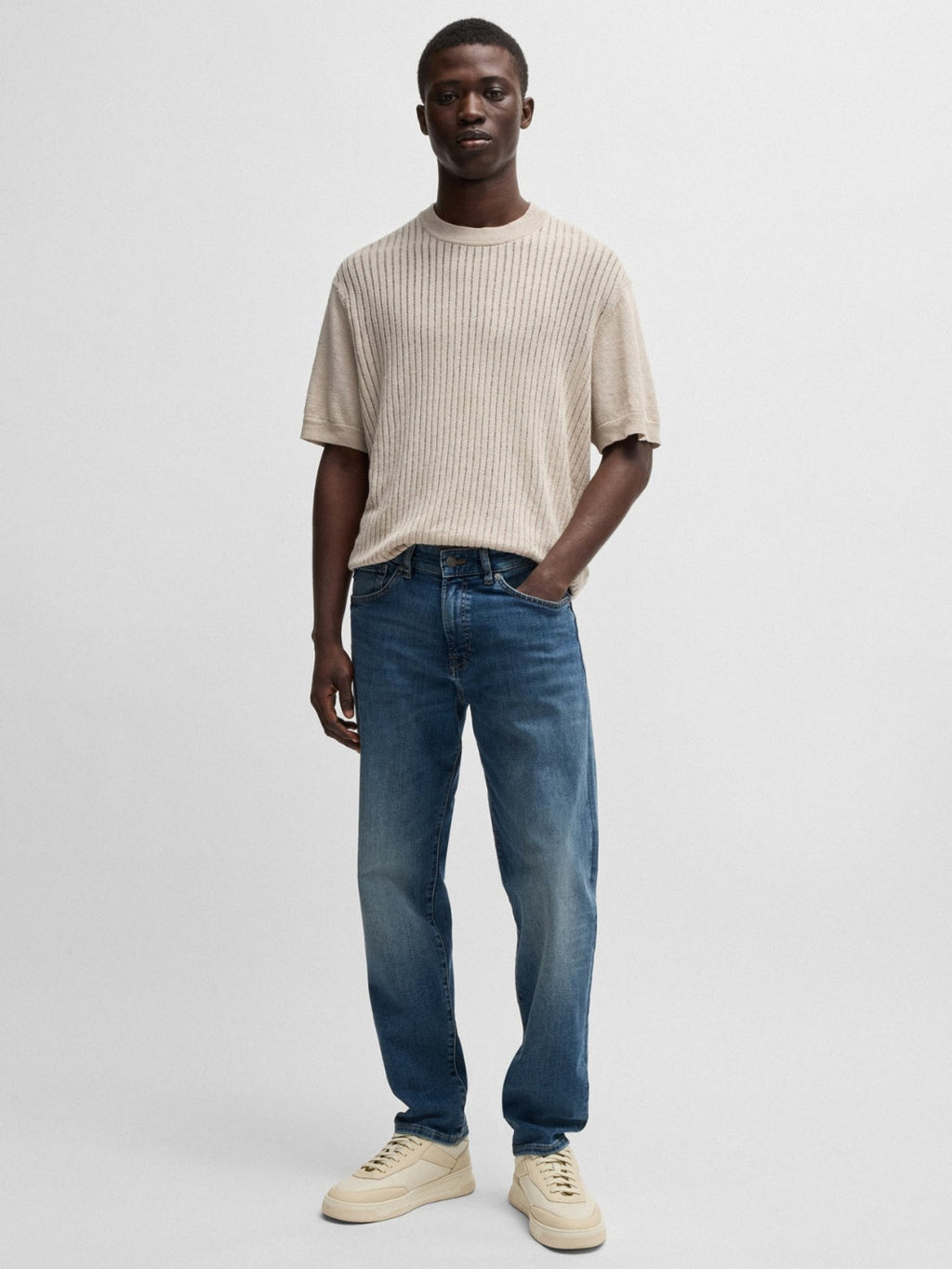 REGULAR-FIT JEANS