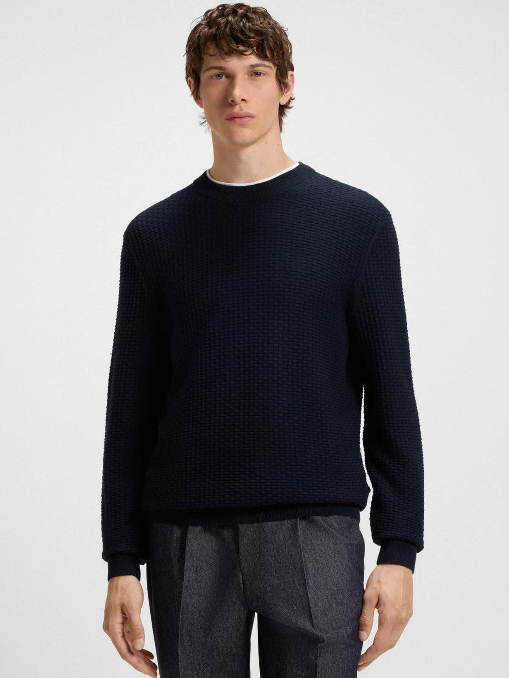 STRUCTURED SWEATER