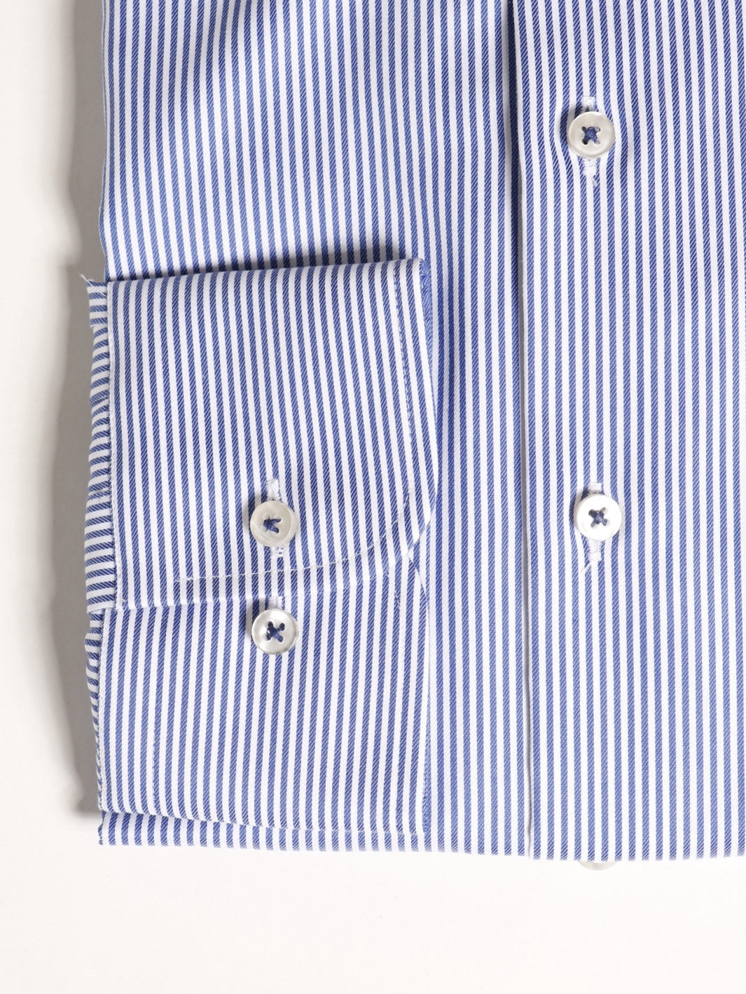 MODERN FIT SHIRT