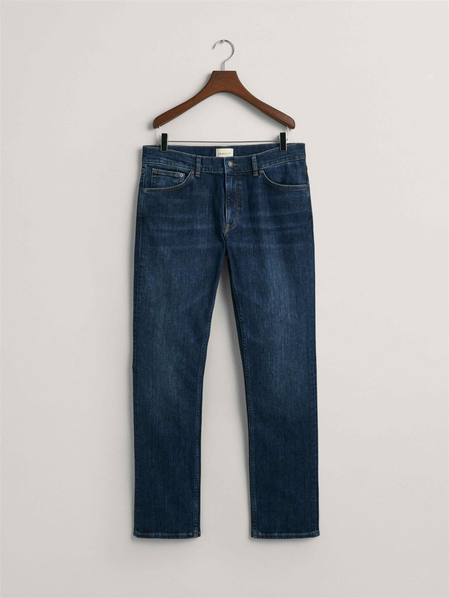 REGULAR FIT JEANS