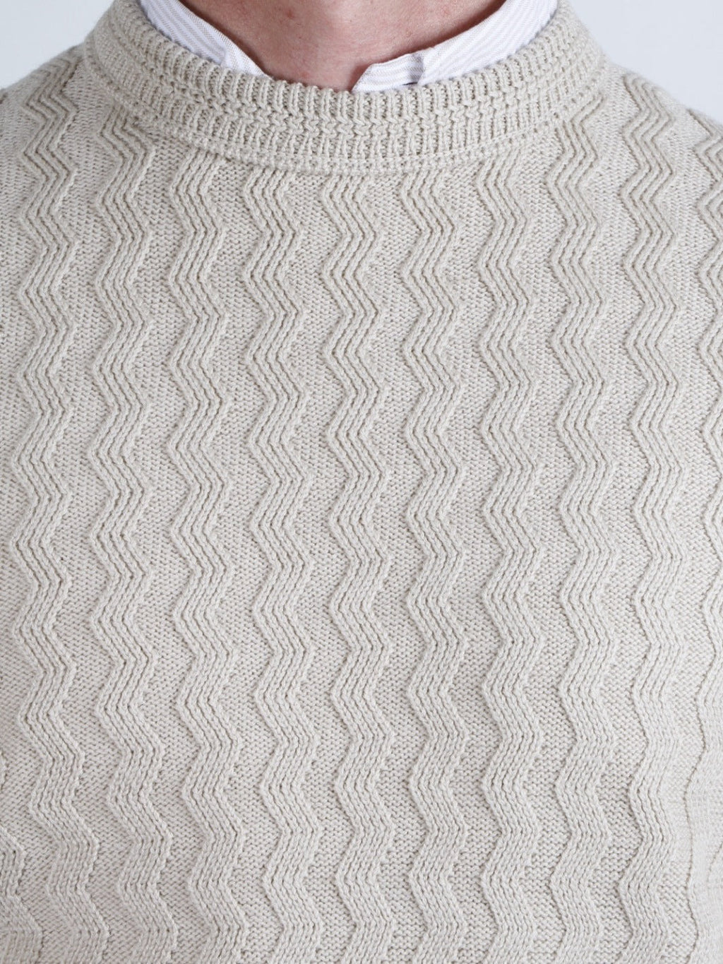 CREW NECK SWEATER
