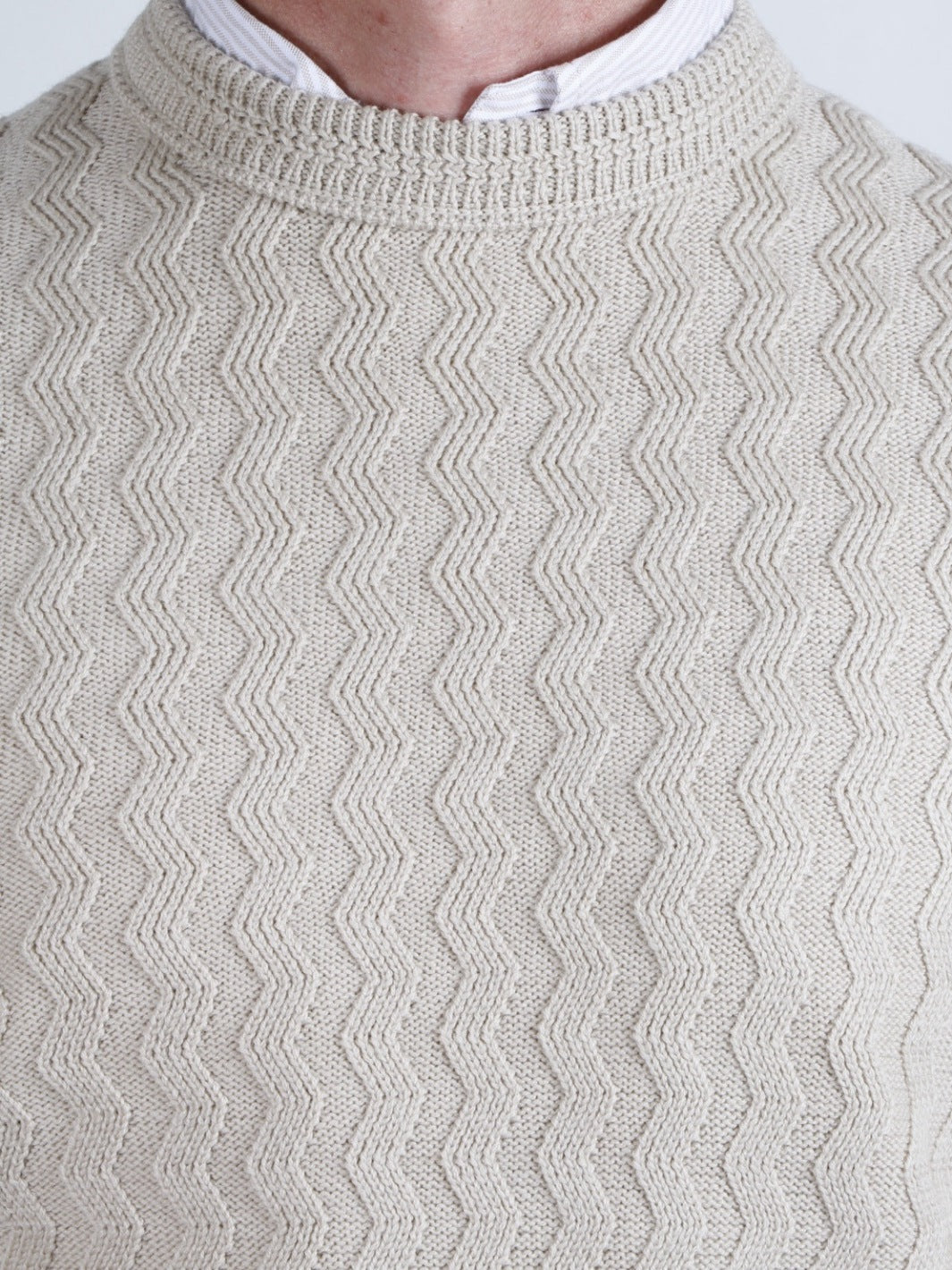 CREW NECK SWEATER