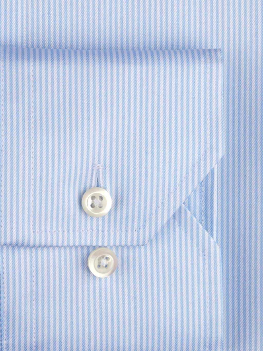 SLIMLINE LIGHT BLUE PINSTRIPE SKJORTE